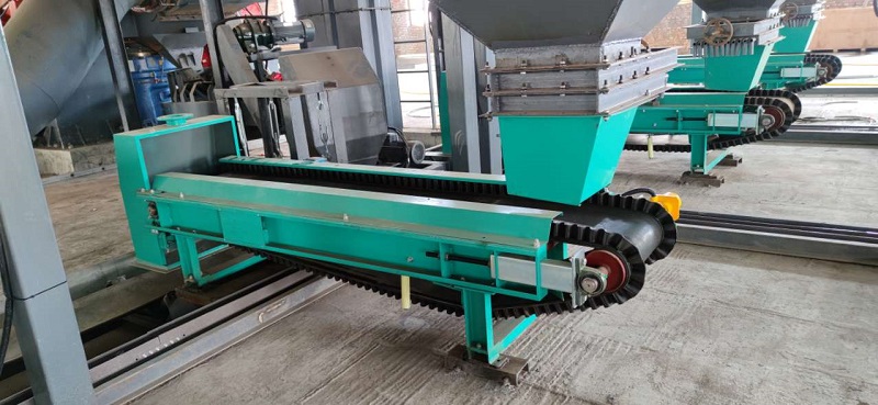 帶式定量給料機(jī)：滿(mǎn)足大流量配料的高精度、高可靠性計(jì)控設(shè)備